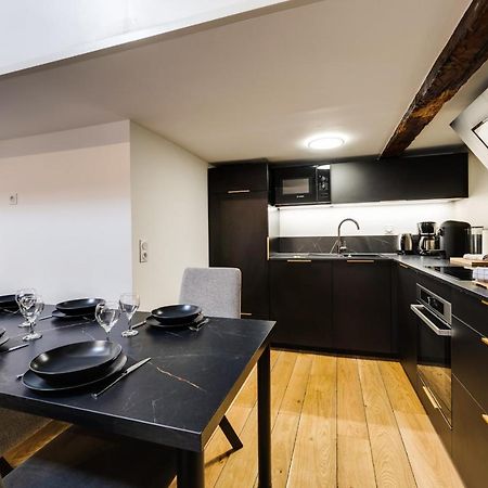 Le Septqatre - Grand Triplex Au Coeur De La Vieille Ville Annecy Bagian luar foto