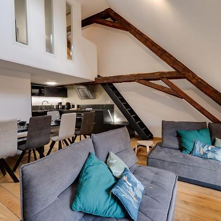 Le Septqatre - Grand Triplex Au Coeur De La Vieille Ville Annecy Bagian luar foto
